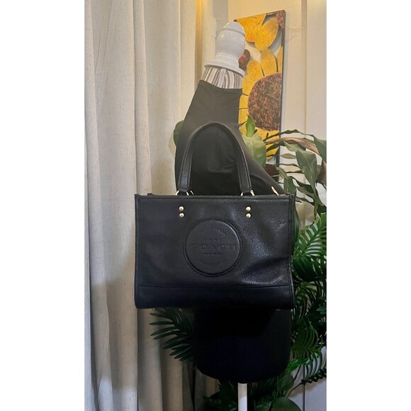 Coach Black Leather Tote Bag With Gold Hardware & Embossed Logo - Picture 9 of 10
